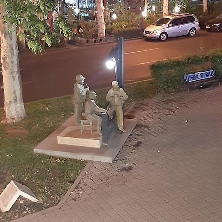 Yerevan, Abovyan 34 My Street Kültér fotó