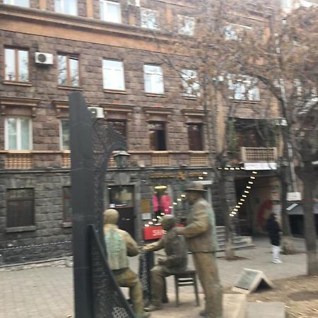 Yerevan, Abovyan 34 My Street Kültér fotó